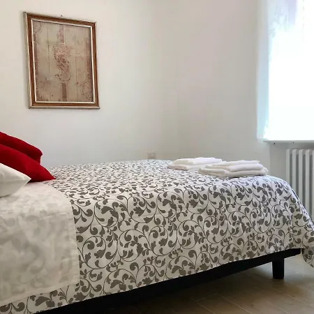 Temporary House De' Giudei Apartment